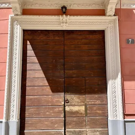 Holiday home Dimora Boezio7, Cozy And Charming Place In Center With Private Parking